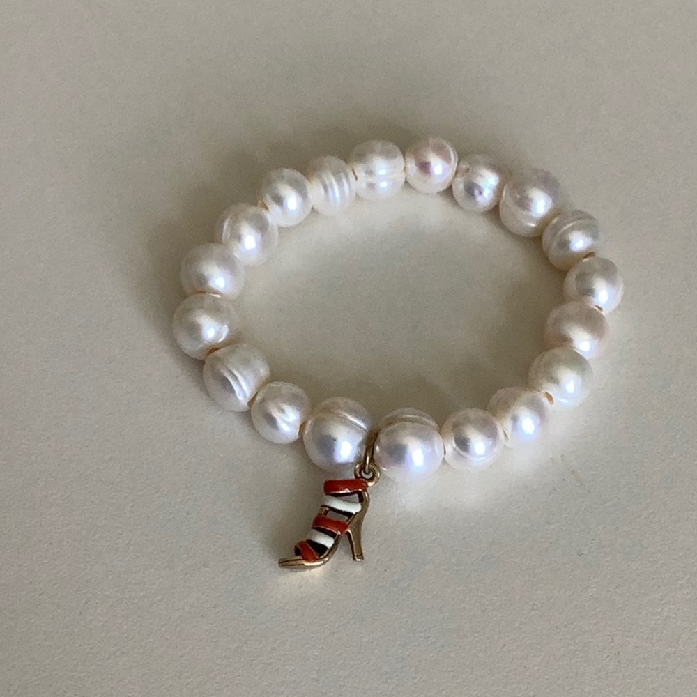 Pearl bracelet